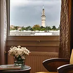 Oran Hotel