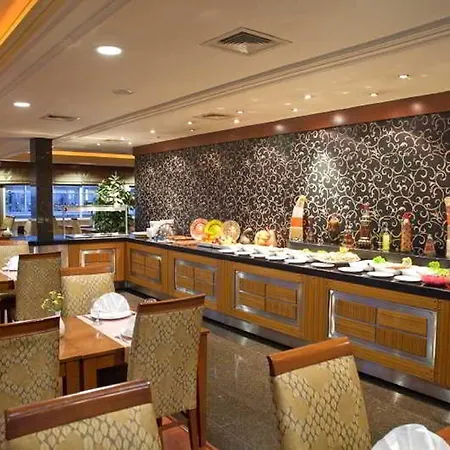 Oran Hotell 4*